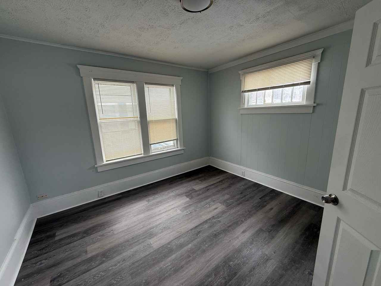 521 Columbus Ave Nw #1 - Photo 2 of 8