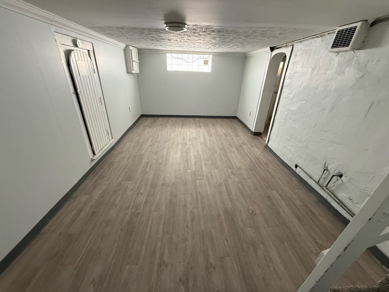 521 Columbus Ave Nw #1 - Photo 5 of 8