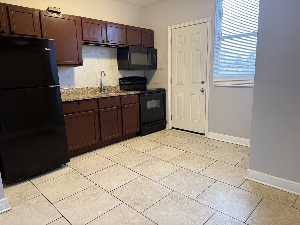 1238 W 90th St #2E - Photo 2 of 8