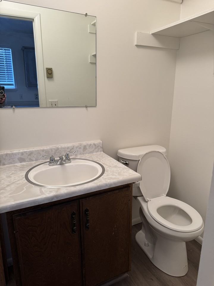 702 N Wall St #2 - Photo 2 of 8