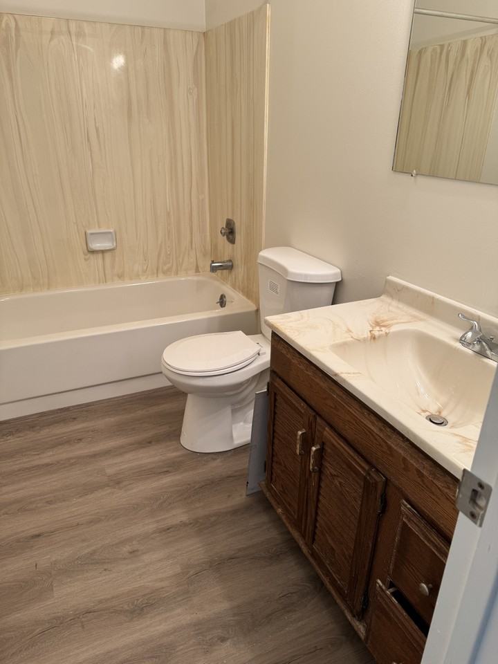 702 N Wall St #2 - Photo 5 of 8