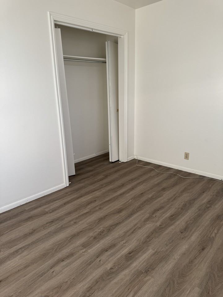 702 N Wall St #2 - Photo 6 of 8