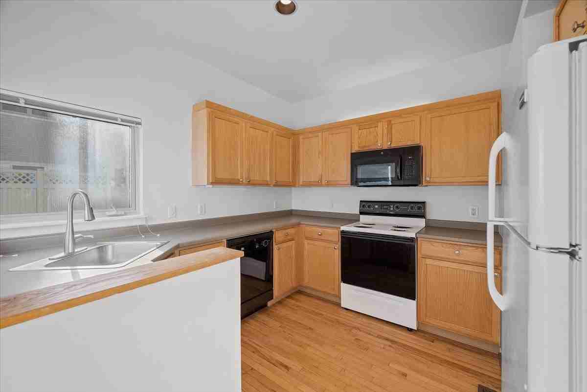 243 Carron St #243 - Photo 3 of 9