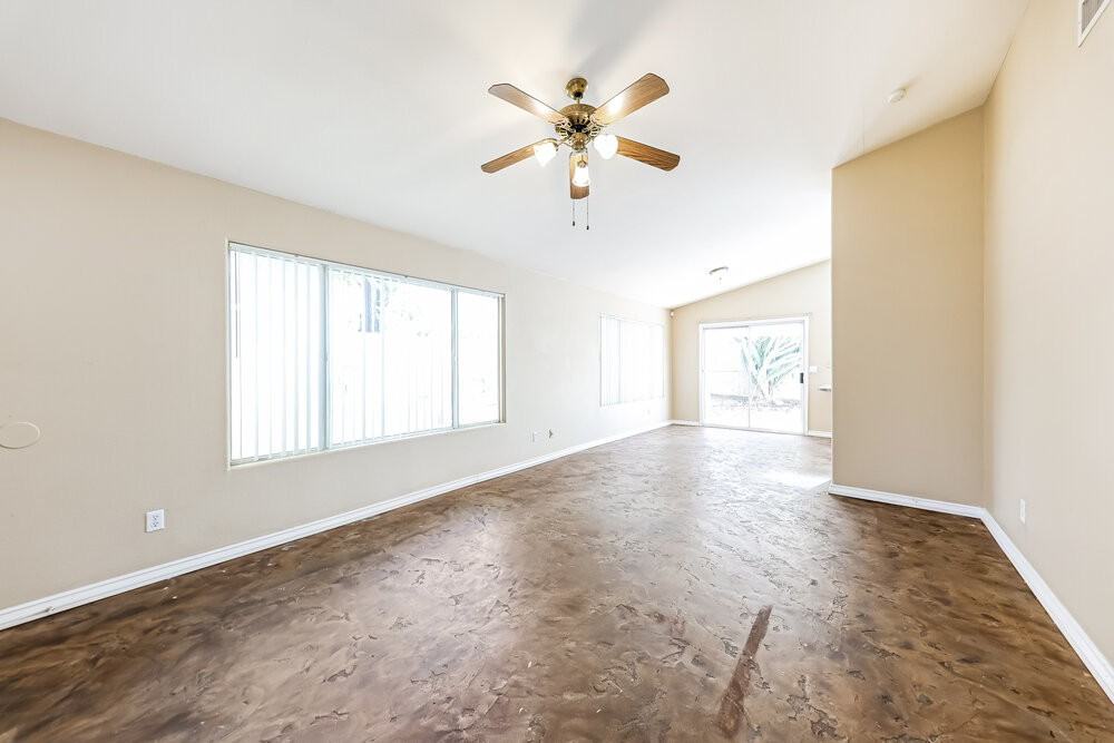 1327 E Muriel Dr - Photo 5 of 16