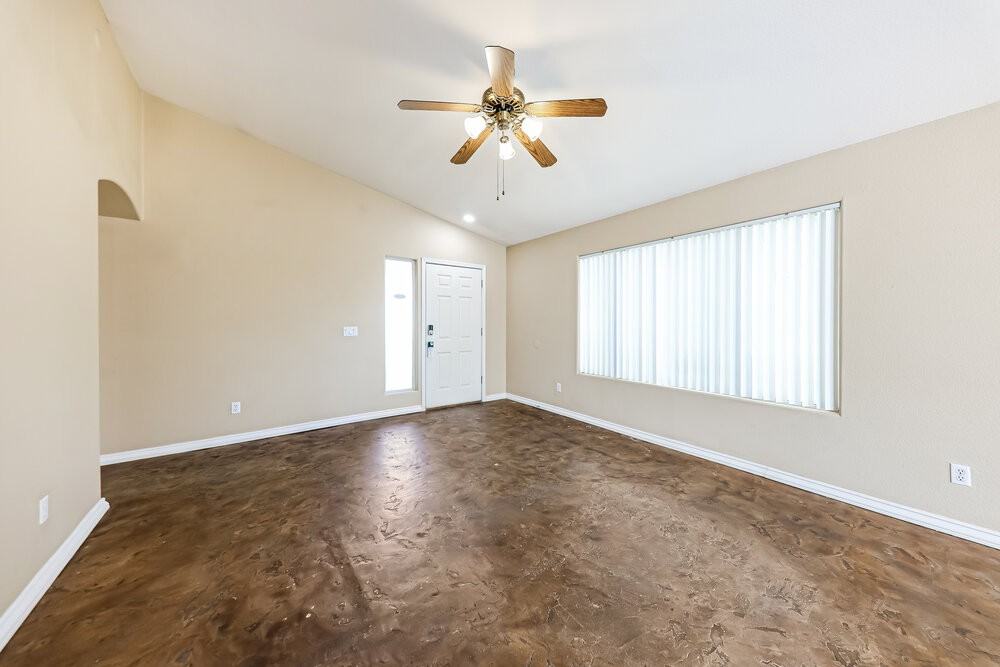 1327 E Muriel Dr - Photo 6 of 16