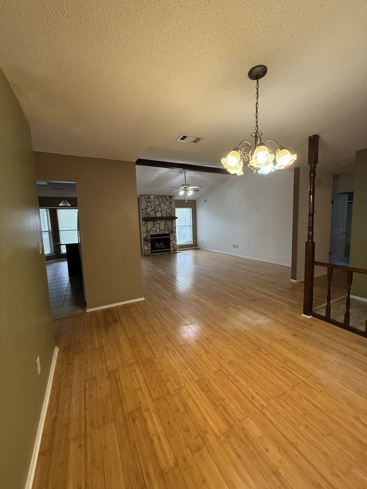 117 Hollow Cv #1 - Photo 5 of 16