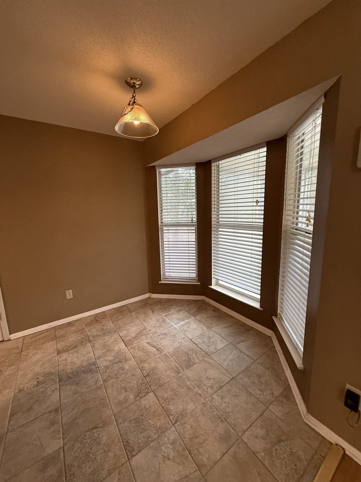 117 Hollow Cv #1 - Photo 7 of 16