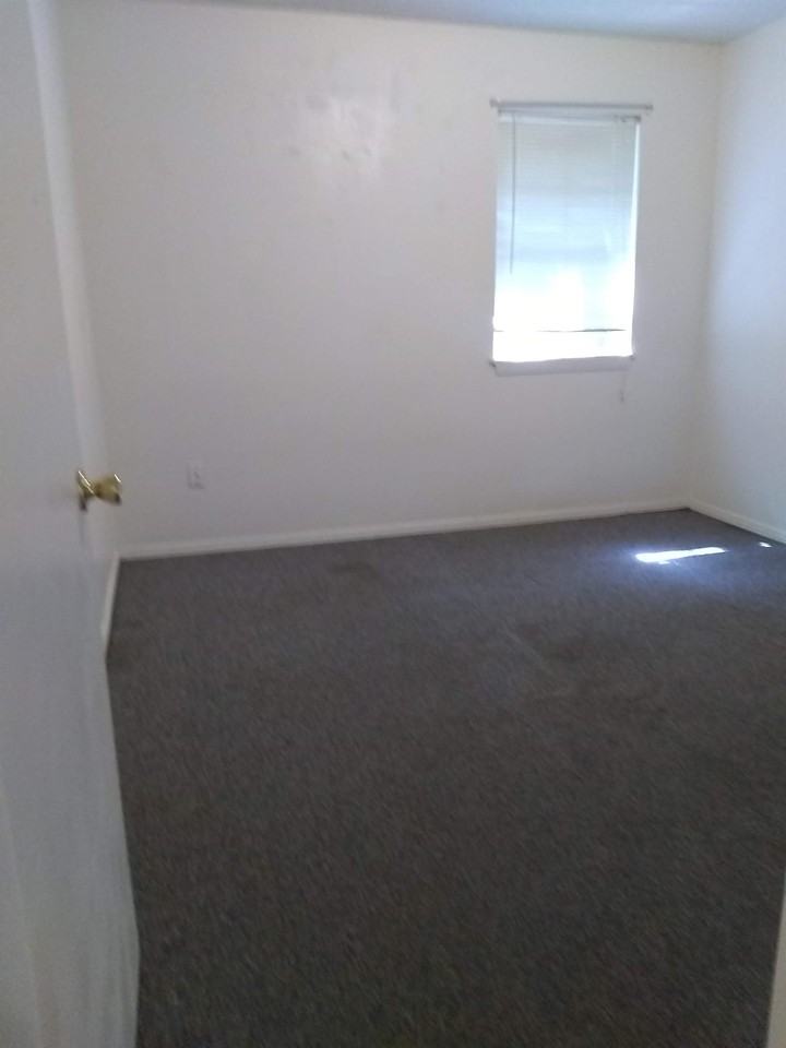 915 N Harmony - 14 #14 - Photo 4 of 16