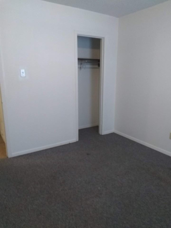 915 N Harmony - 14 #14 - Photo 7 of 16