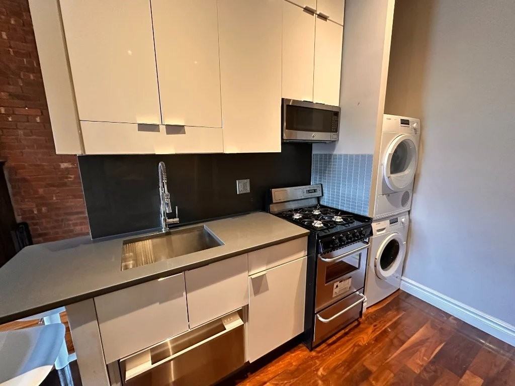 E 75th St #8988 - Photo 6 of 7