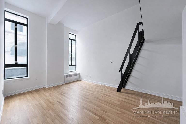 Astor Pl #2L - Photo 3 of 6