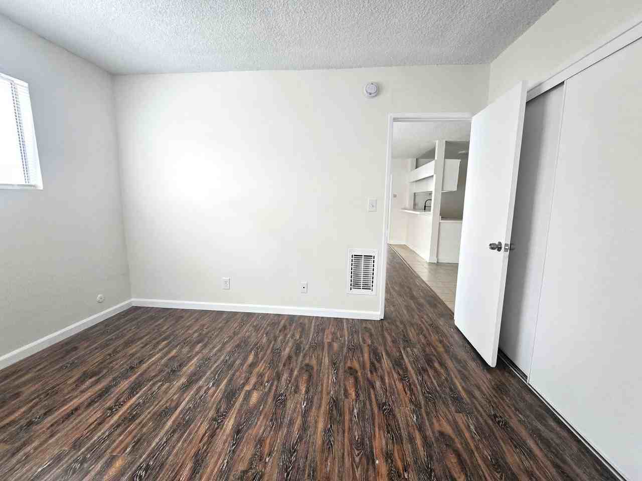 15025 Vanowen Street - Photo 4 of 17