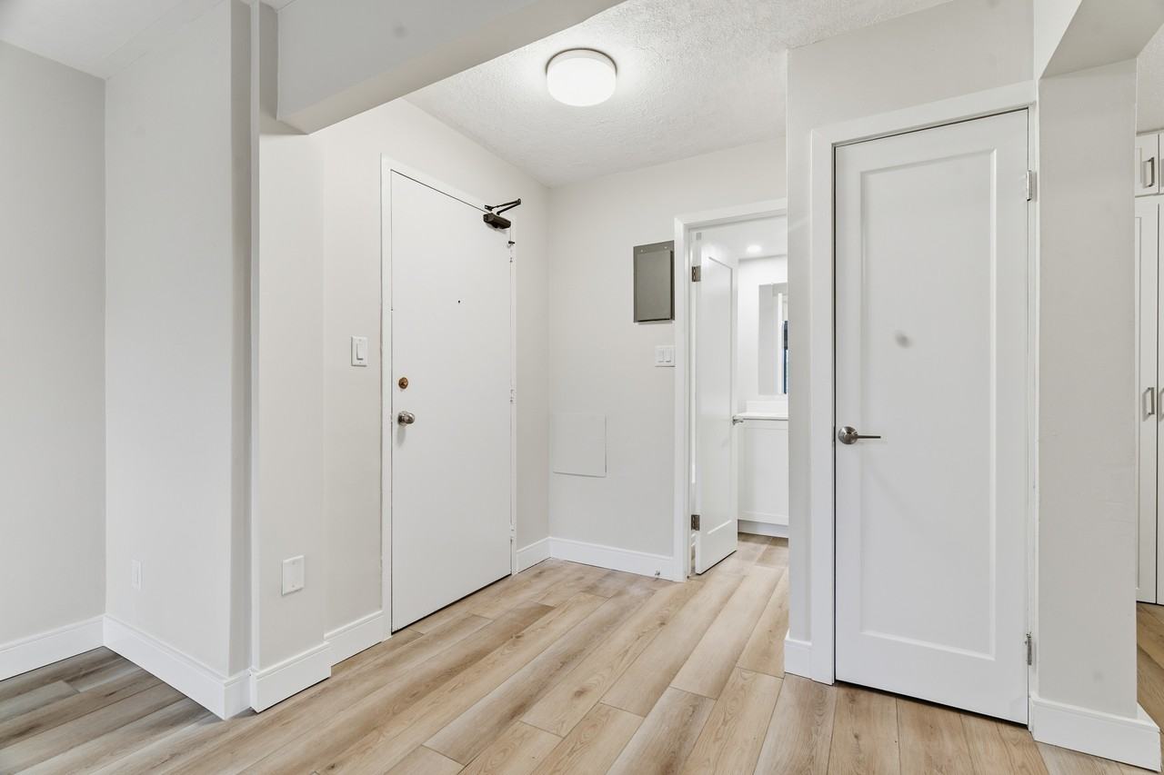 14 Conway Dr. - Photo 7 of 30