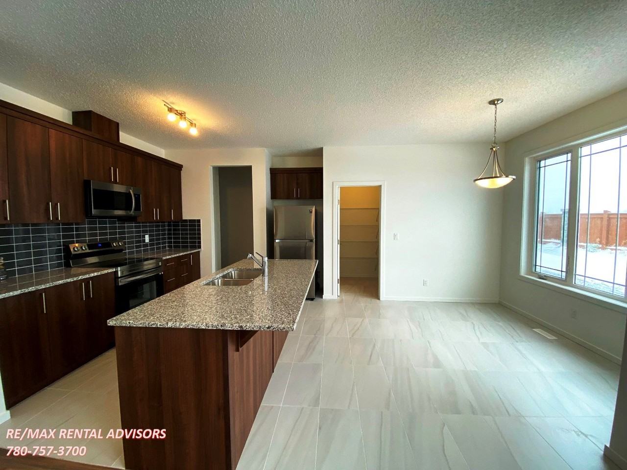 20612 22 Ave Nw - Photo 7 of 19