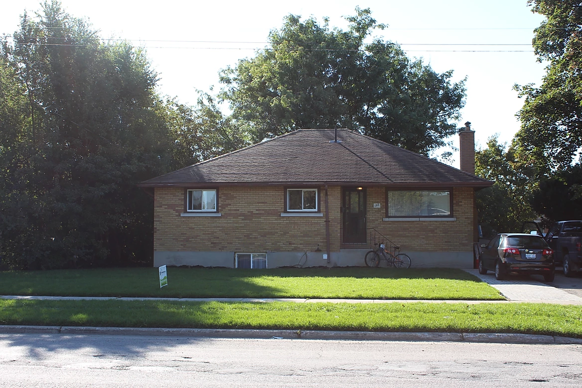 158 Meadowlands Drive West - Photo 2 of 11