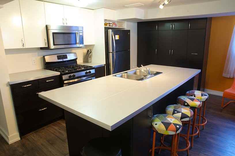 158 Meadowlands Drive West - Photo 5 of 11