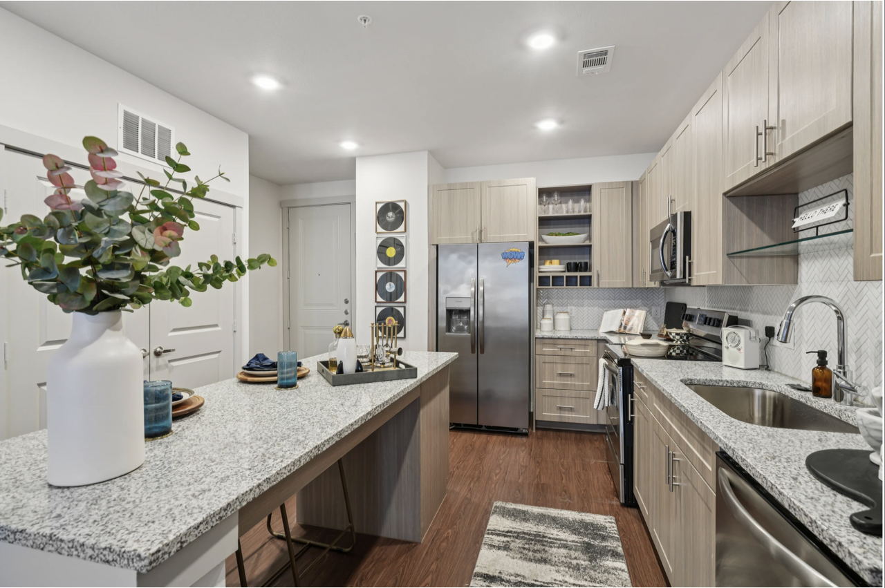 Hemphill St & W Vickery Blvd #220 - Photo 4 of 18