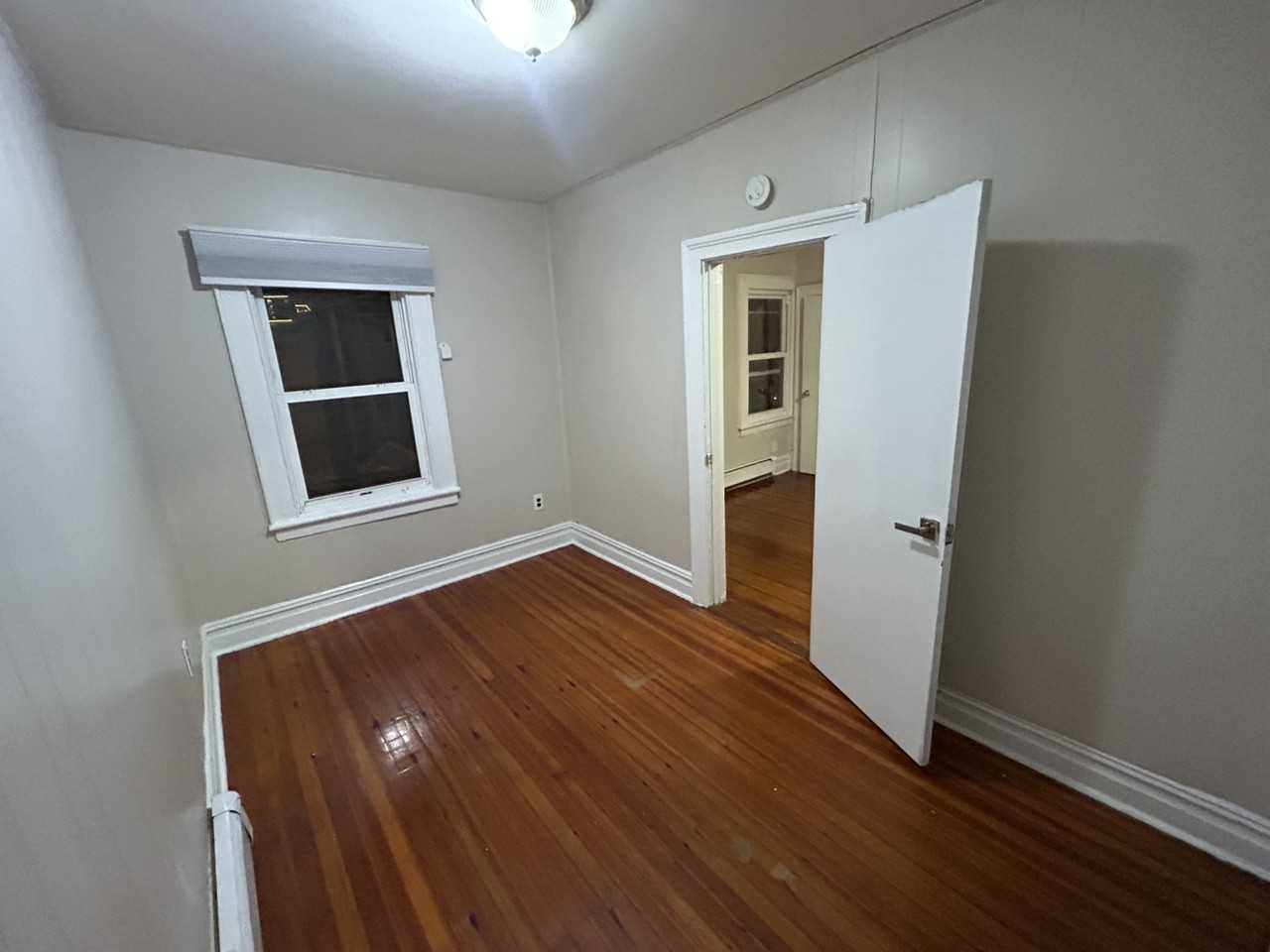 184 Walnut St - Photo 5 of 16