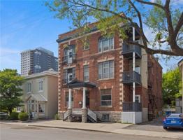 featured image of 455 Besserer St
