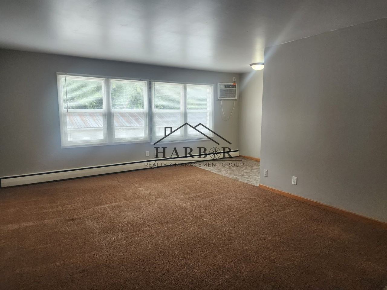 202 11th Ave Nw - Photo 4 of 10