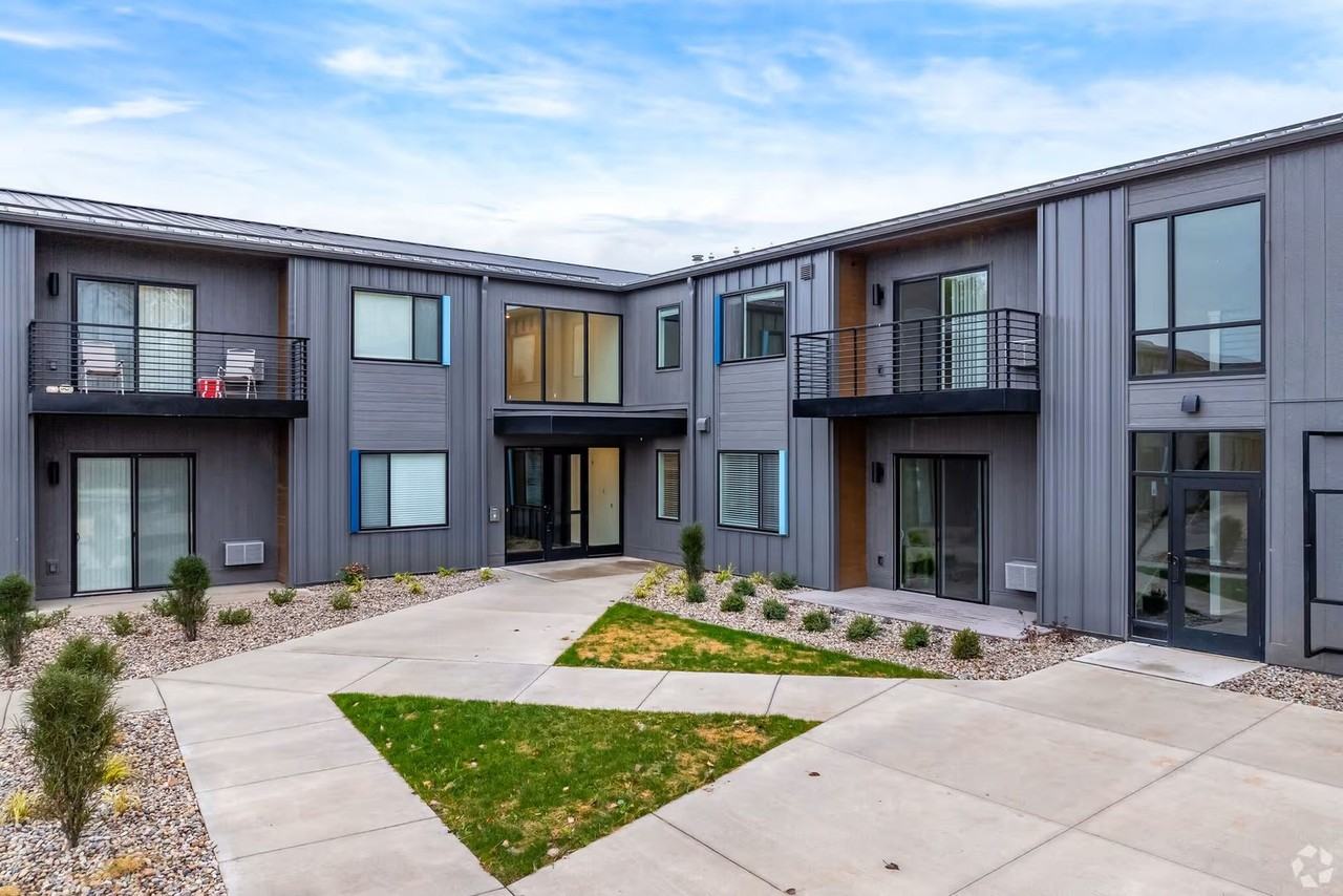 Boatworks Flats - Photo 7 of 20