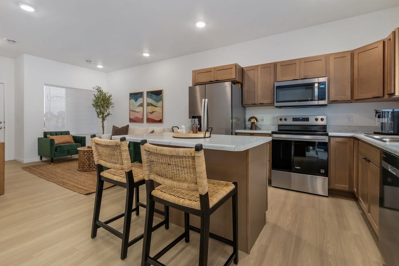 The Nova - Photo 2 of 15