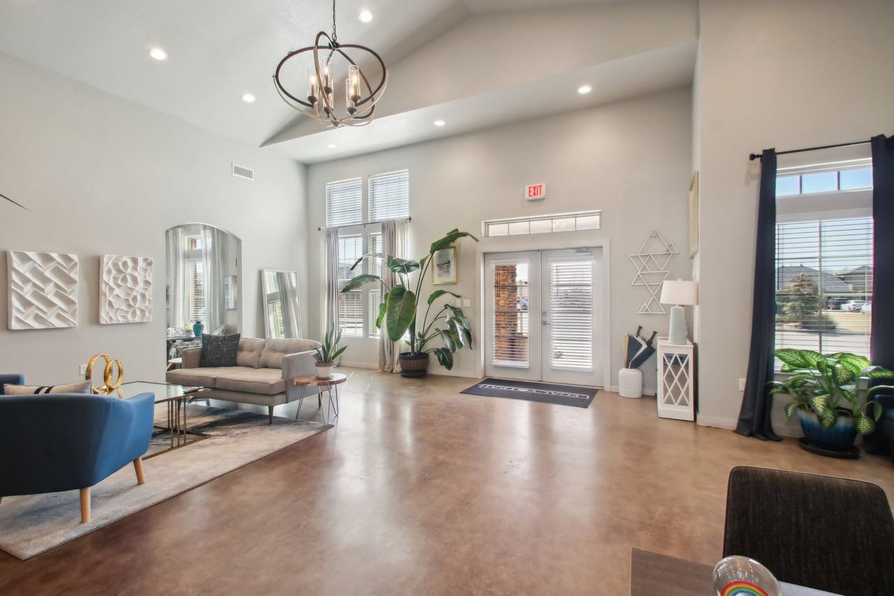 2501 Pendleton Drive - Photo 3 of 50