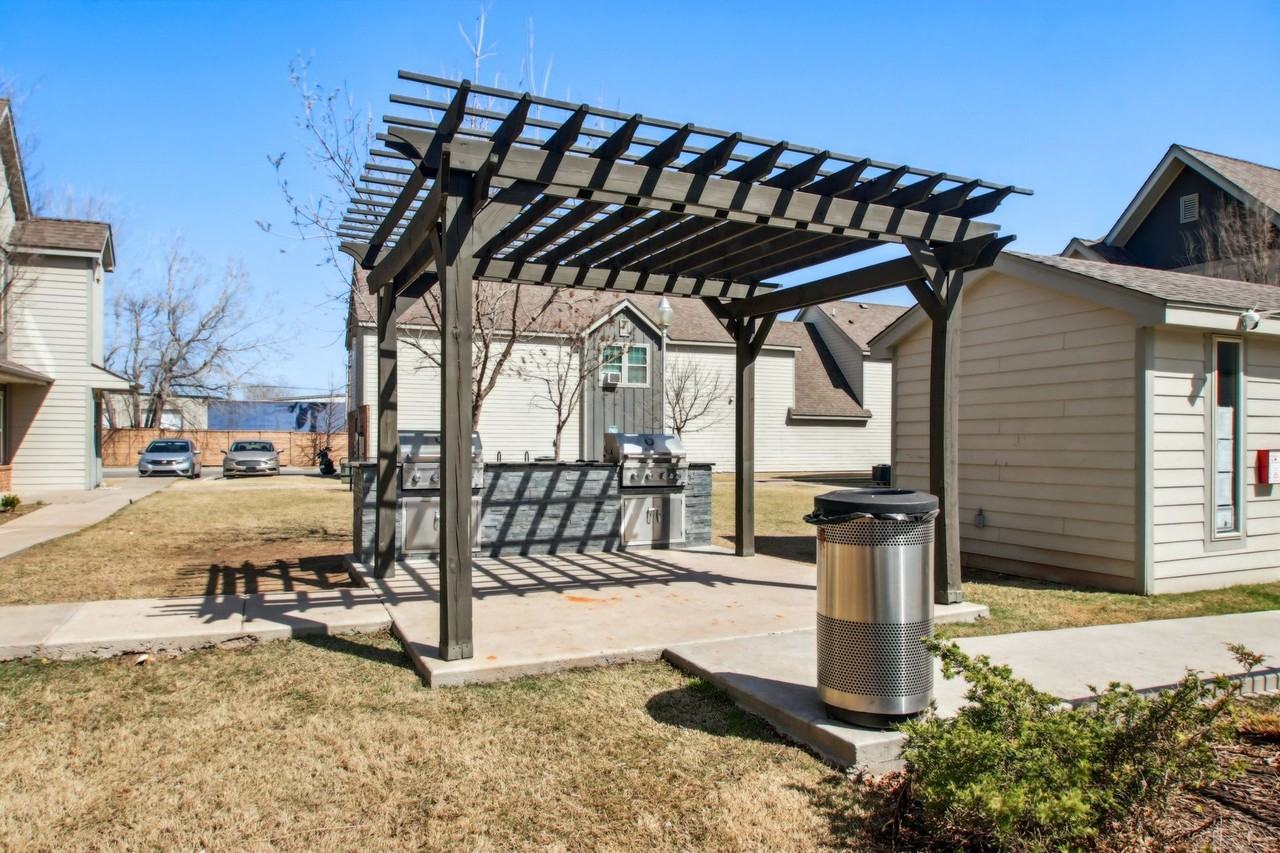 2501 Pendleton Drive - Photo 4 of 50