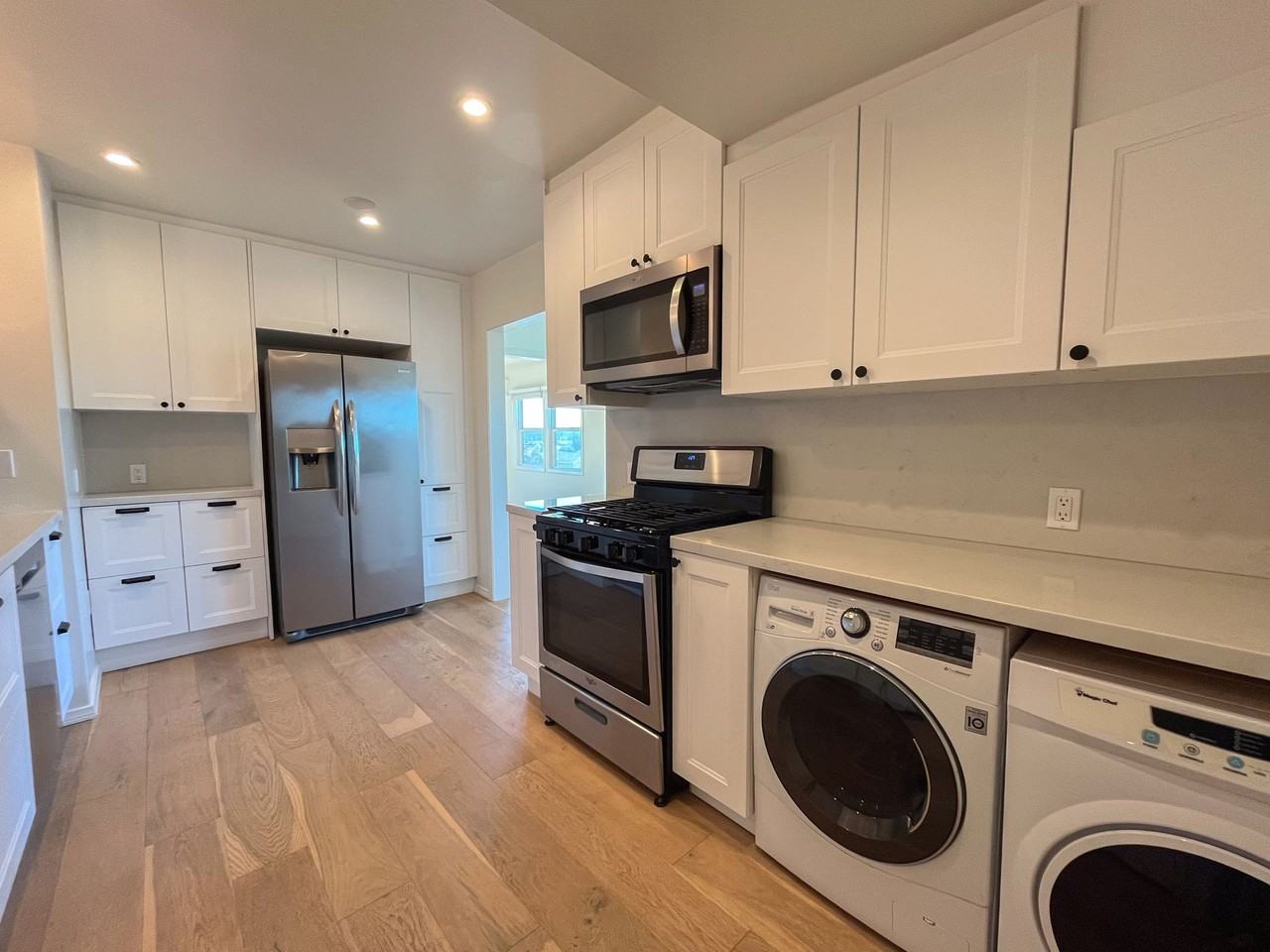 2202 S Bronson Ave - Photo 3 of 4