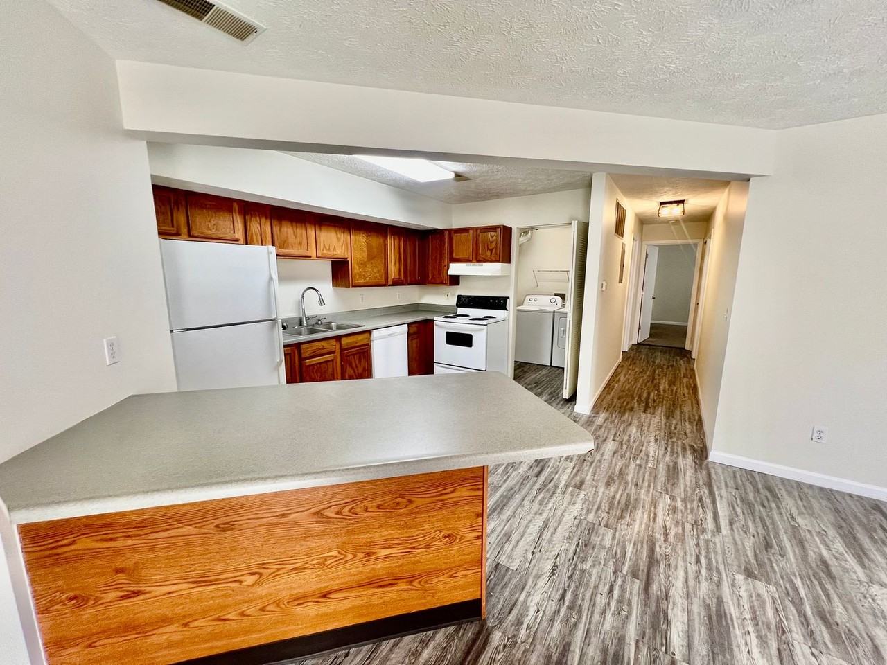 1701 / 1705 RT Dunn - Photo 3 of 12