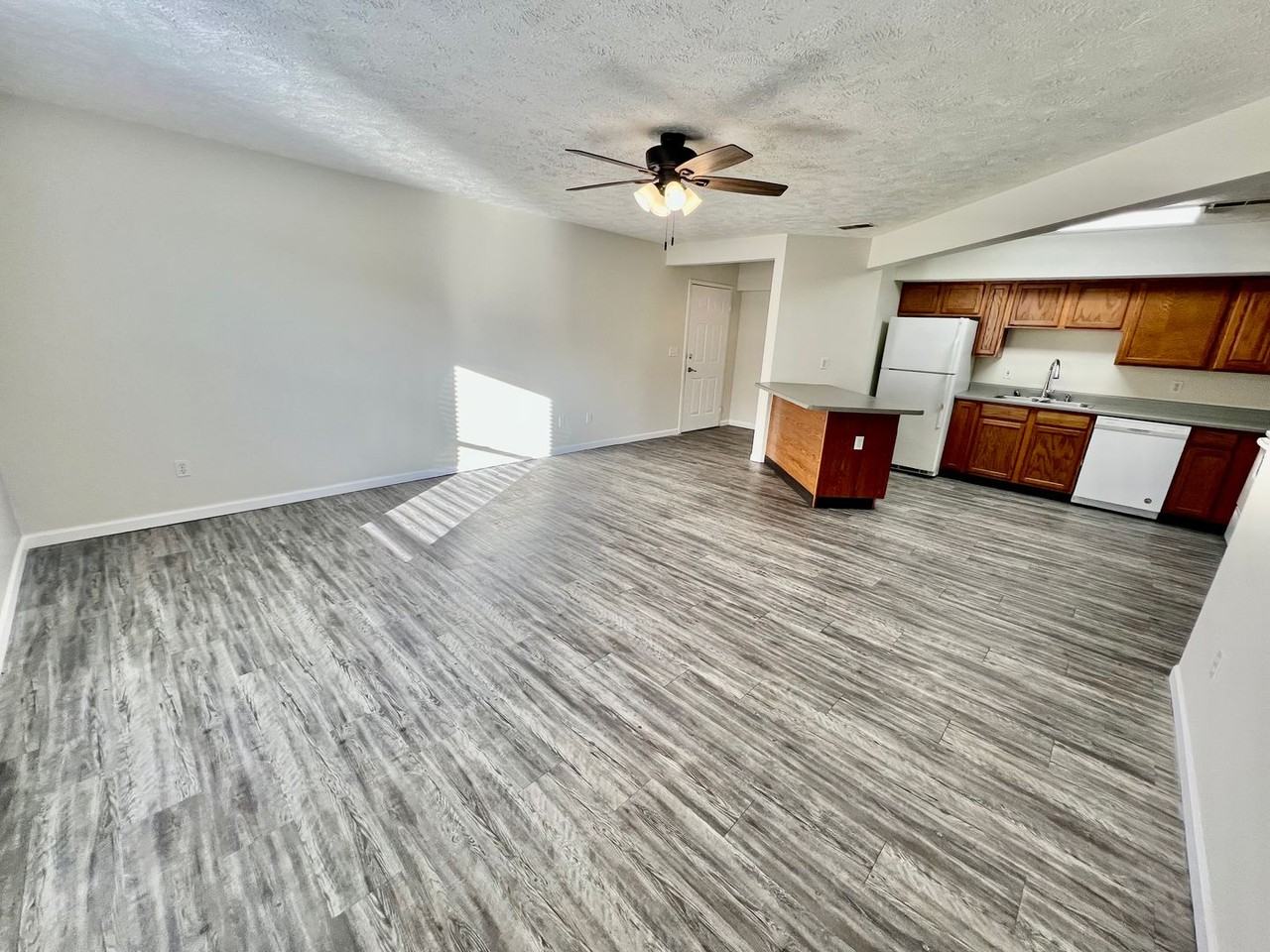 1701 / 1705 RT Dunn - Photo 4 of 12