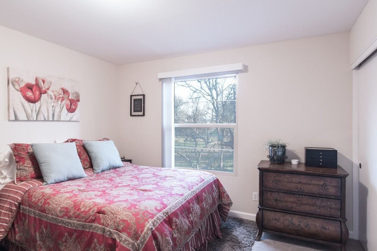 Hidden Oaks Village - Photo 4 of 36