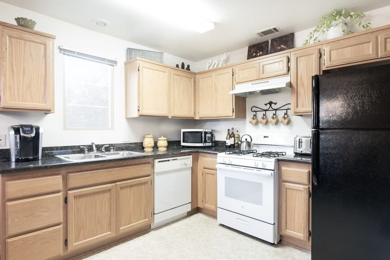 Hidden Oaks Village - Photo 6 of 36