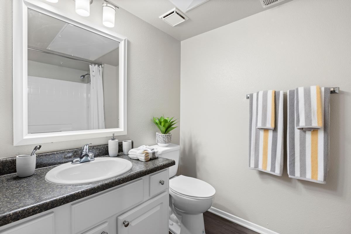 1885 San Remo Dr - Photo 5 of 13