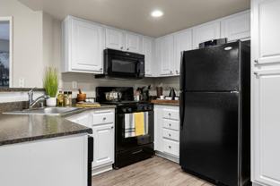 1885 San Remo Dr - Photo 1 of 1