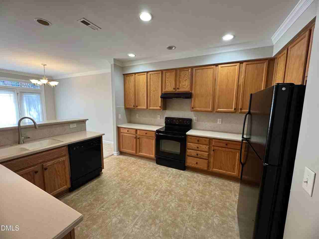 4705 Lawhorn St - Photo 3 of 13