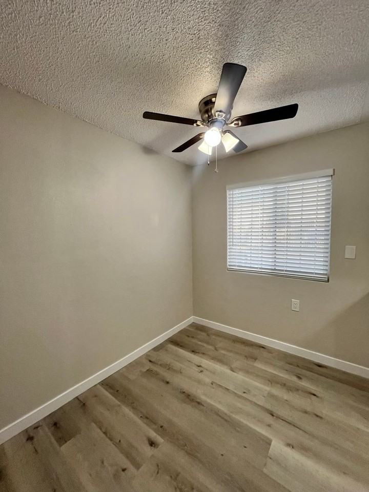 1590 Henderson Ave #5 - Photo 7 of 21