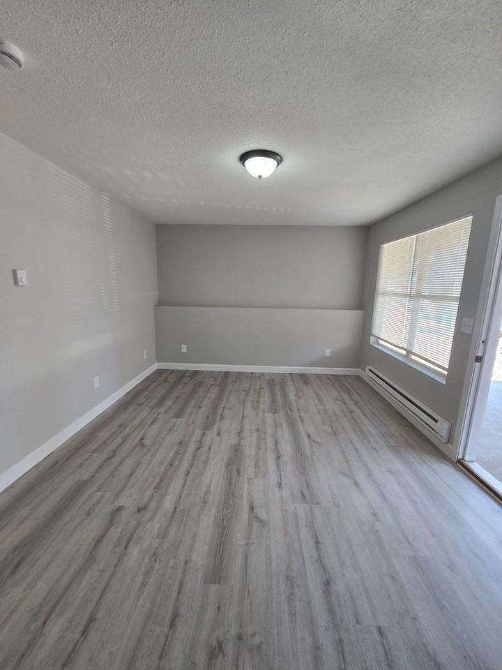 4199 Sunset Dr #4 - Photo 3 of 11