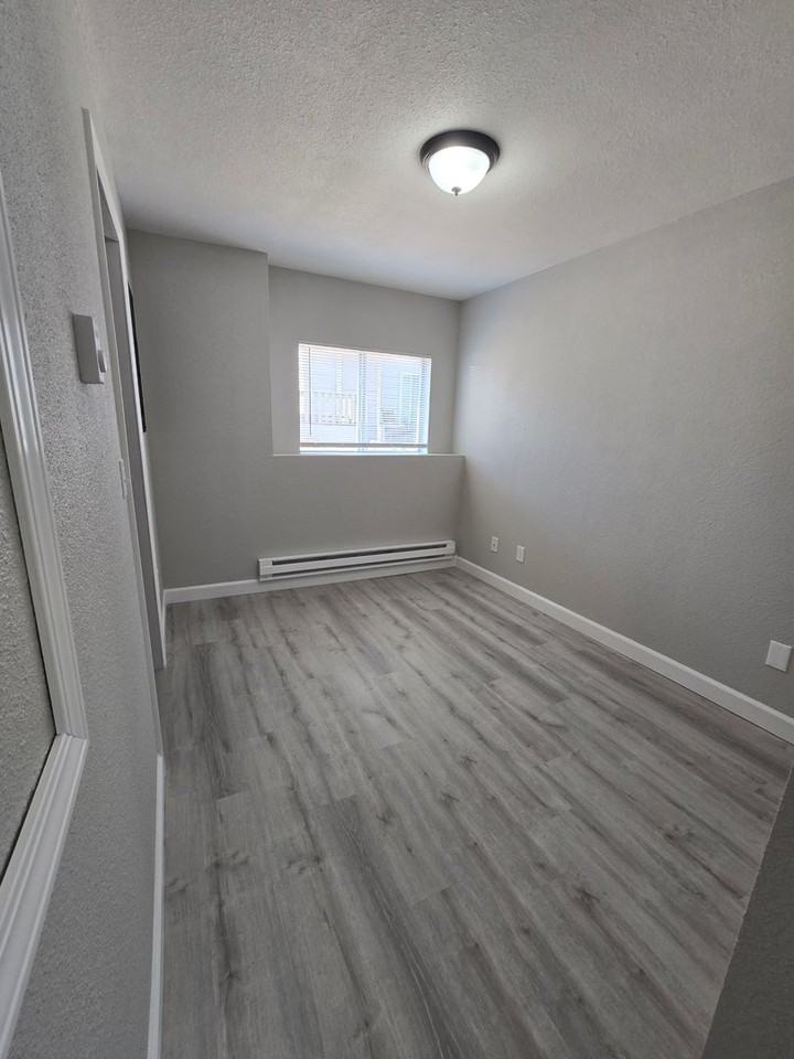 4199 Sunset Dr #4 - Photo 7 of 11