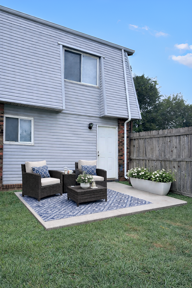 Rand at Mimosa Apartments - Photo 3 of 5