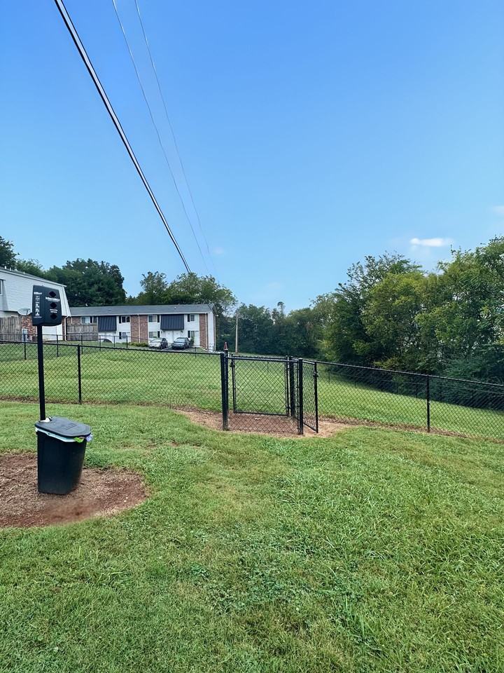 Rand at Mimosa Apartments - Photo 4 of 5