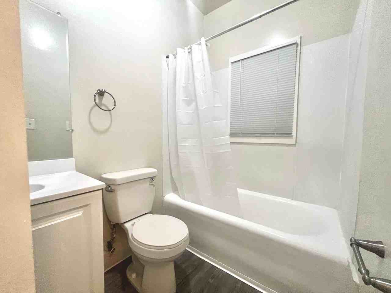 228-3441 W 2ND ST. - Photo 4 of 14