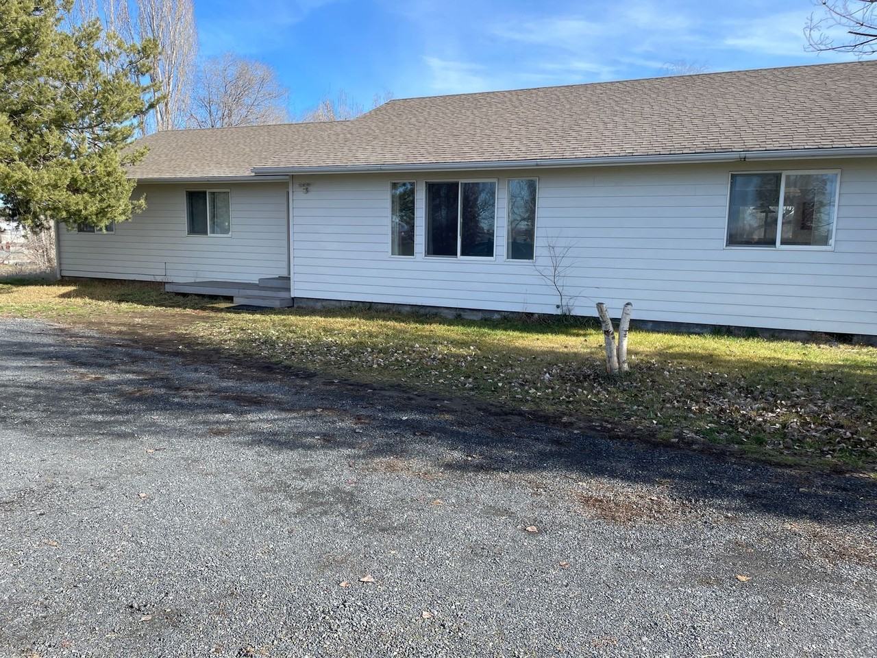 5639 Road K Ne - Photo 2 of 19
