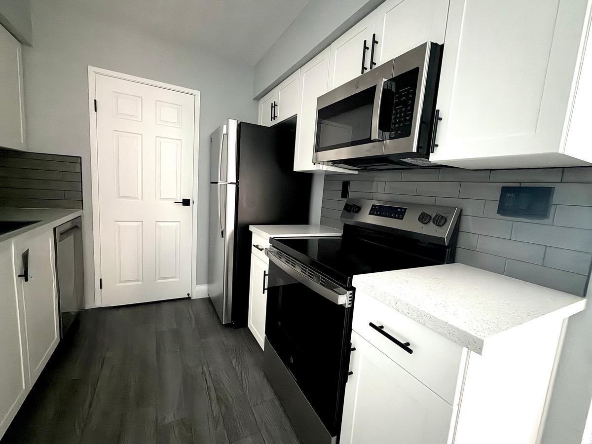 525 Harris St - Photo 6 of 29