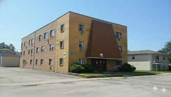 featured image of 7631 W 63rd Pl