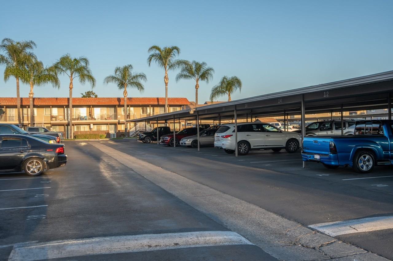 Villa Park - Photo 5 of 6