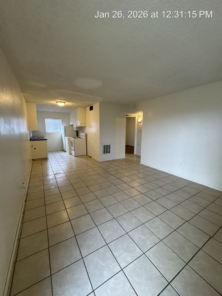 3174 - Photo 2 of 19