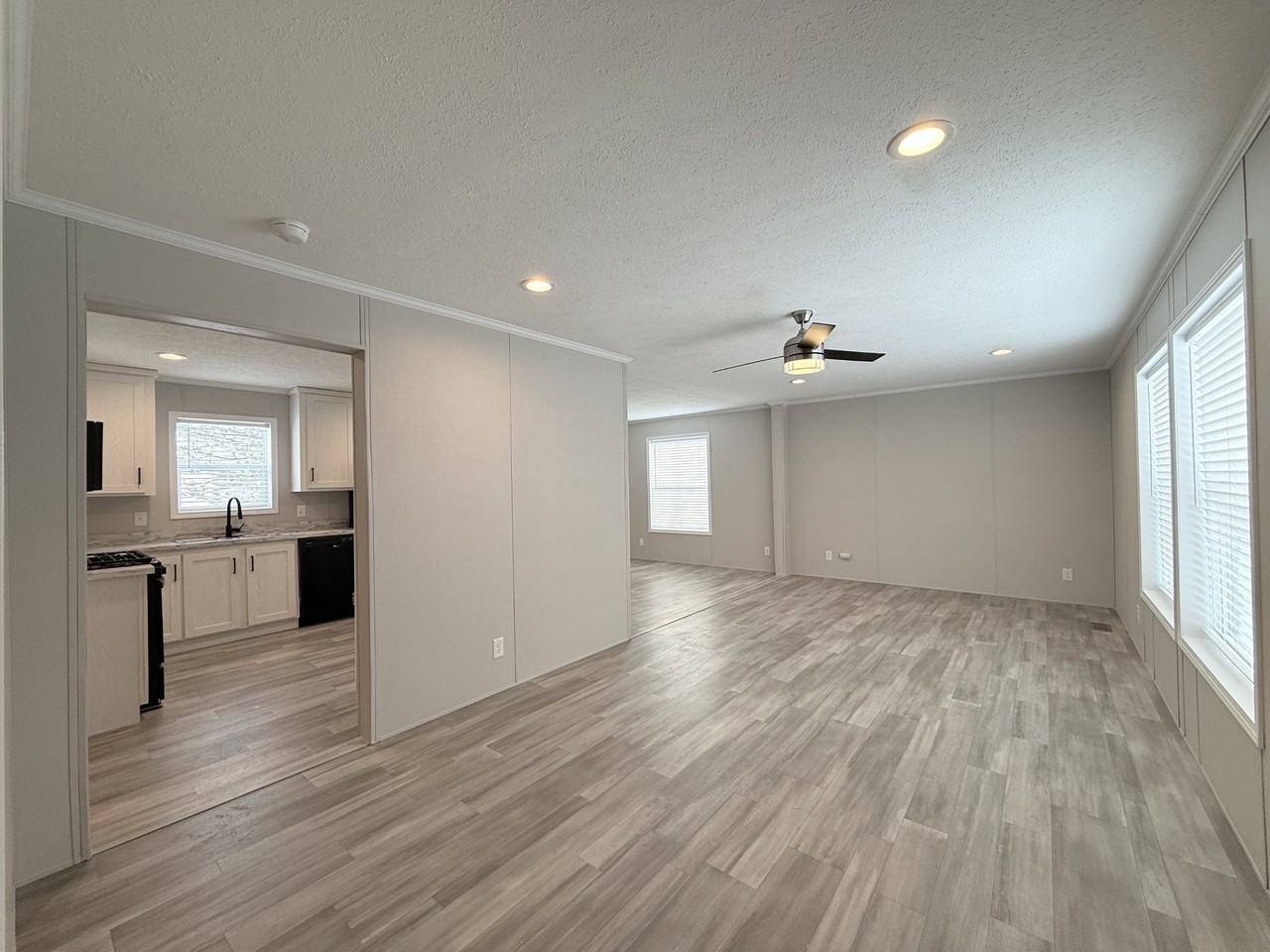 29805 Jamestown Dr #435 - Photo 2 of 19