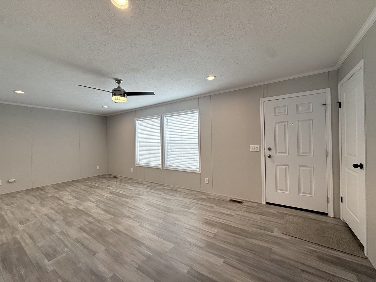 29805 Jamestown Dr #435 - Photo 3 of 19