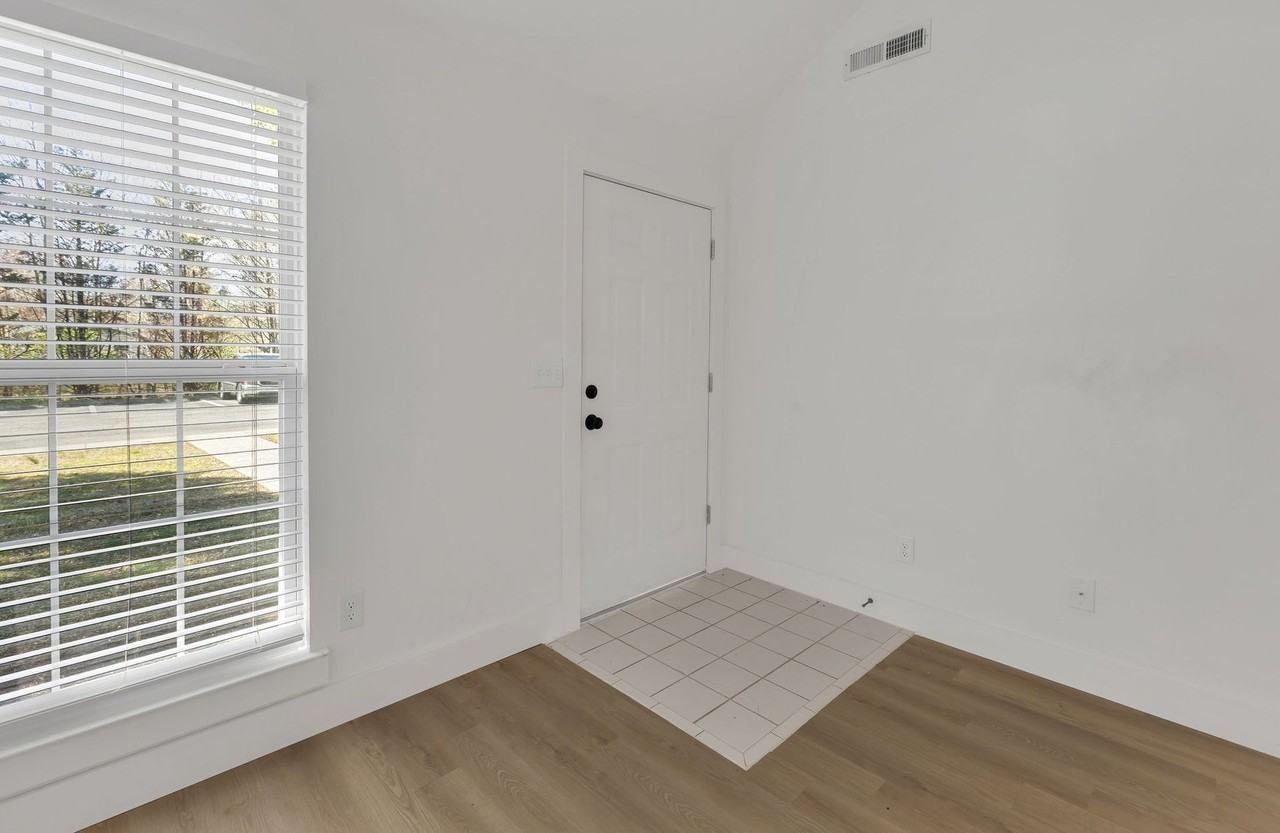 7202 Melrose Pl - Photo 3 of 50